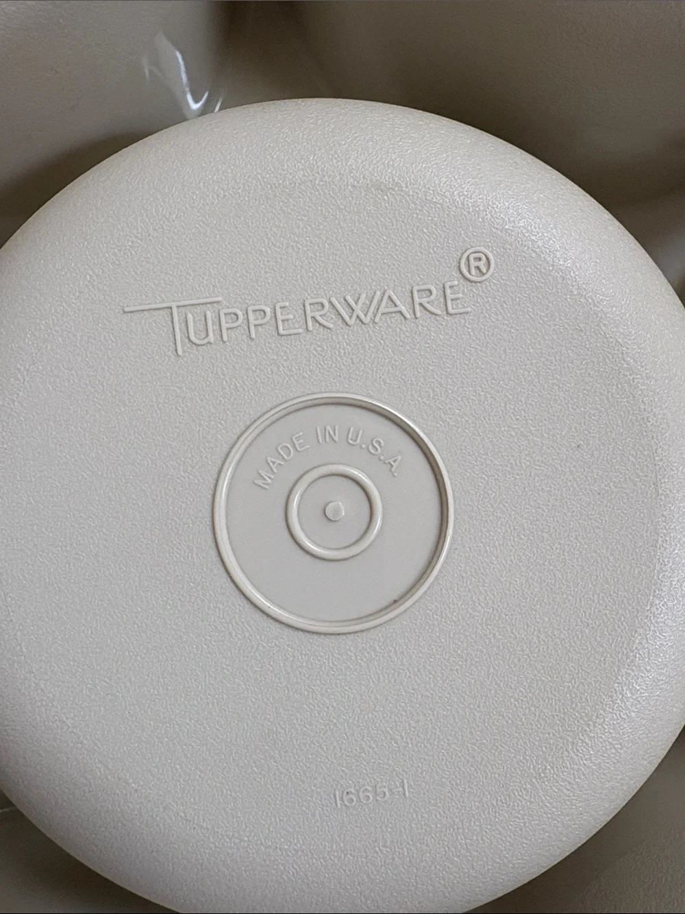 Vintage Tupperware 1665-1 Almond Cream Serving Tray & 1666 Lid